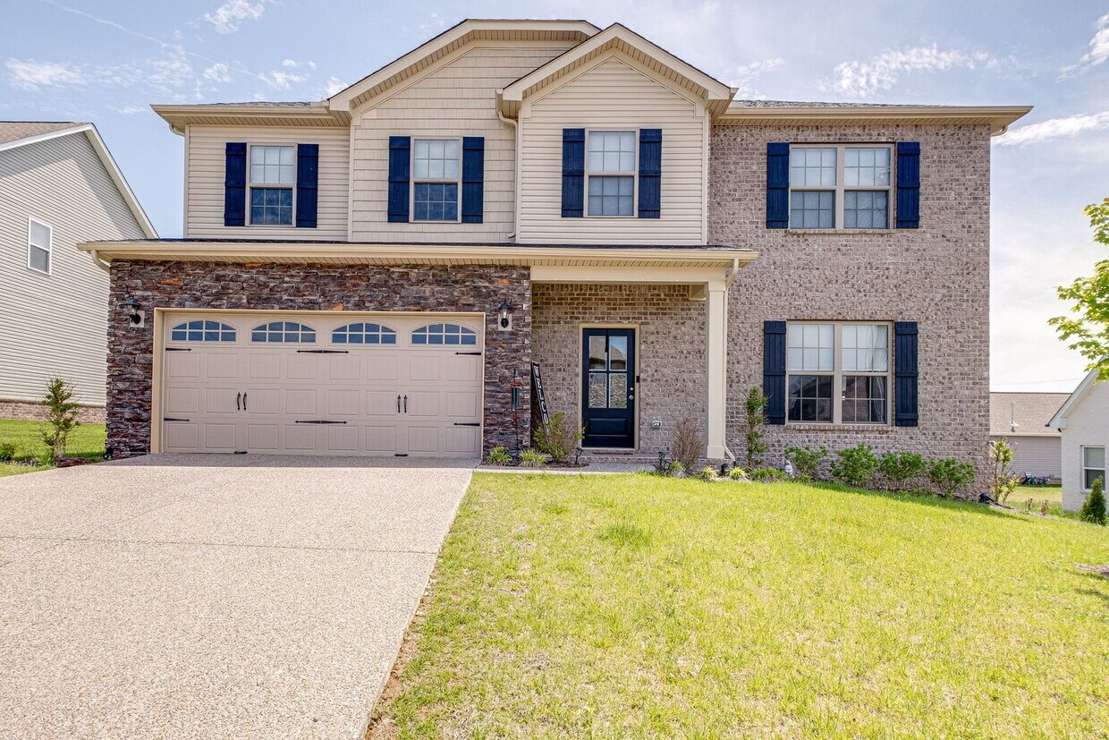 Primary Photo - Beautiful 4 bd in Cambridge Farms!