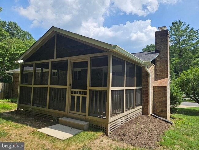 Building Photo - 5021 Swinton Dr