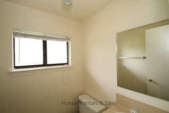 Building Photo - 504 Angus Cir