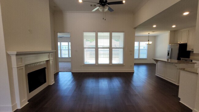 Foto del edificio - 4bed/3bath single story home in Denham Springs!