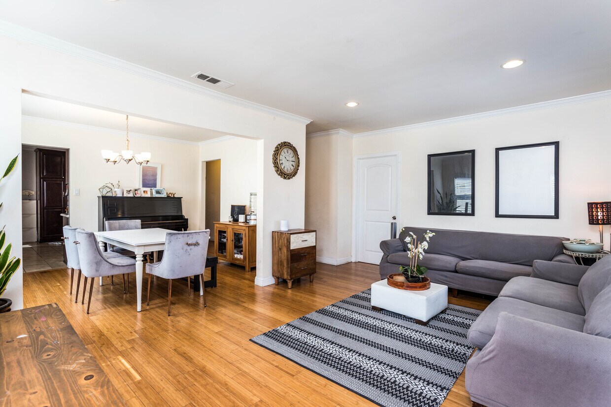 Foto principal - 4504 W Maplewood Ave