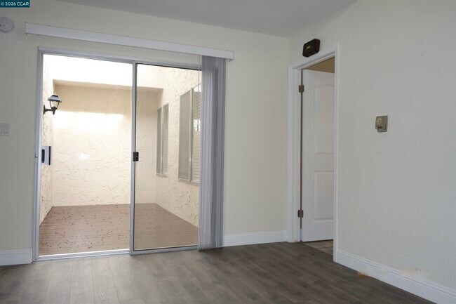 Foto del edificio - 112 Marchbanks Ct
