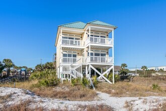 Building Photo - 17609 Front Beach Rd