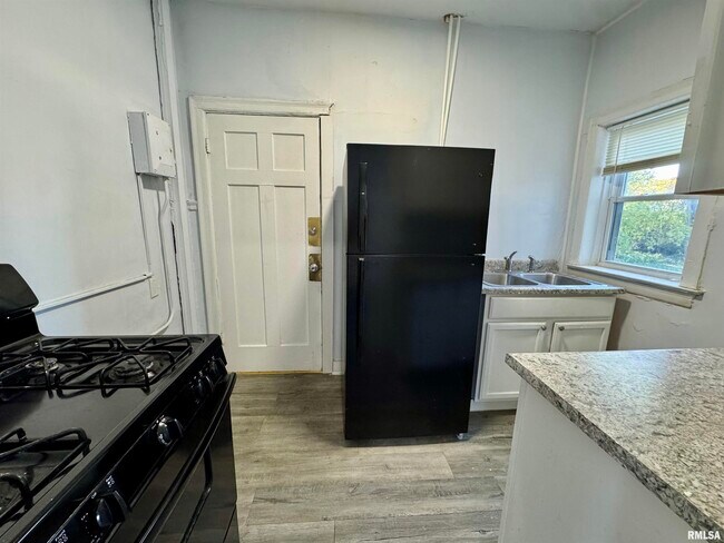 Foto del edificio - 2028 7th Ave