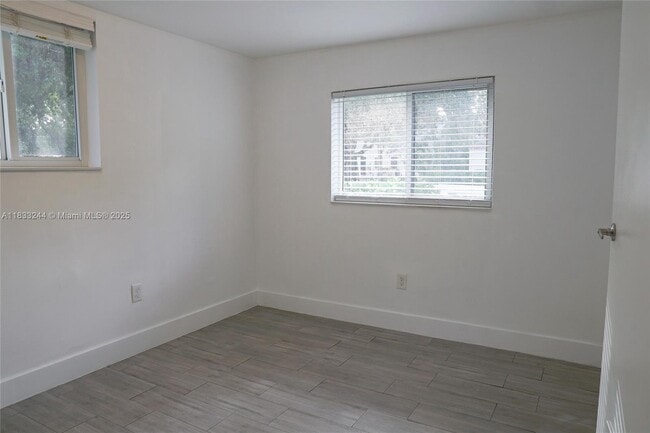 Foto del edificio - 6515 NW 1st Pl