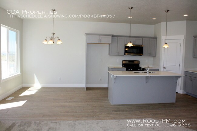 Building Photo - NEW Herriman Row-end Townhome