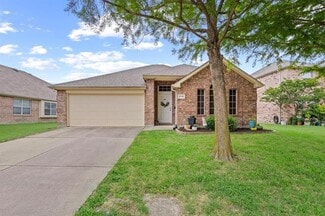 Building Photo - 3705 Applewood Rd