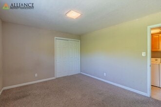 Building Photo - 1518 College Ave