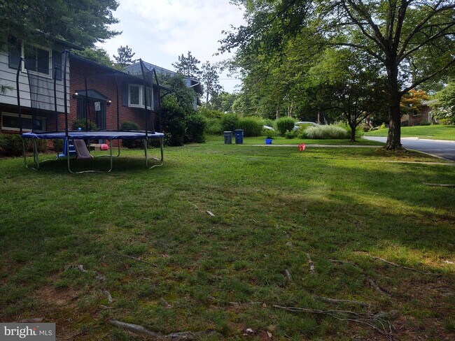 Foto del edificio - 112 Claybrook Dr