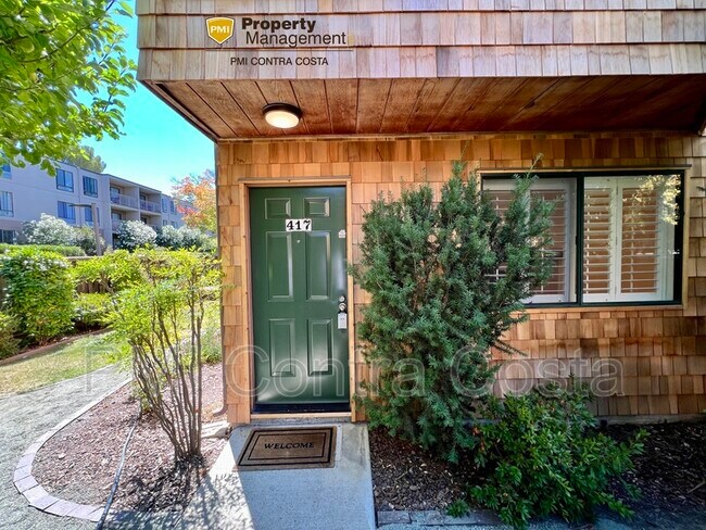 Building Photo - 417 Westcliffe Pl