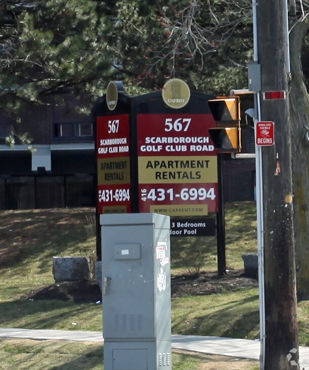 Photo du bâtiment - Scarborough Golf Apartments