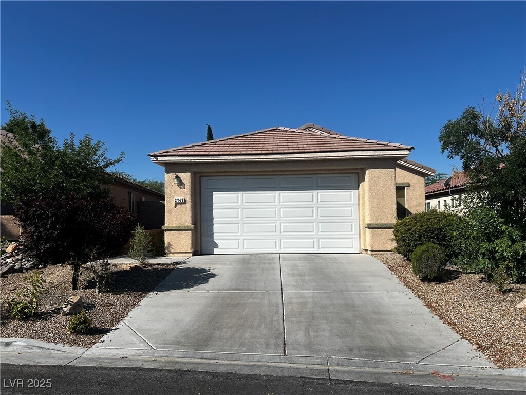 Primary Photo - 2747 Lochleven Way