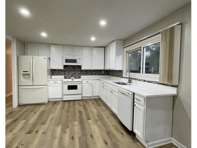 Foto del edificio - 420 Garland Ave