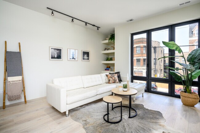 Foto del edificio - 2135 W Cermak Rd