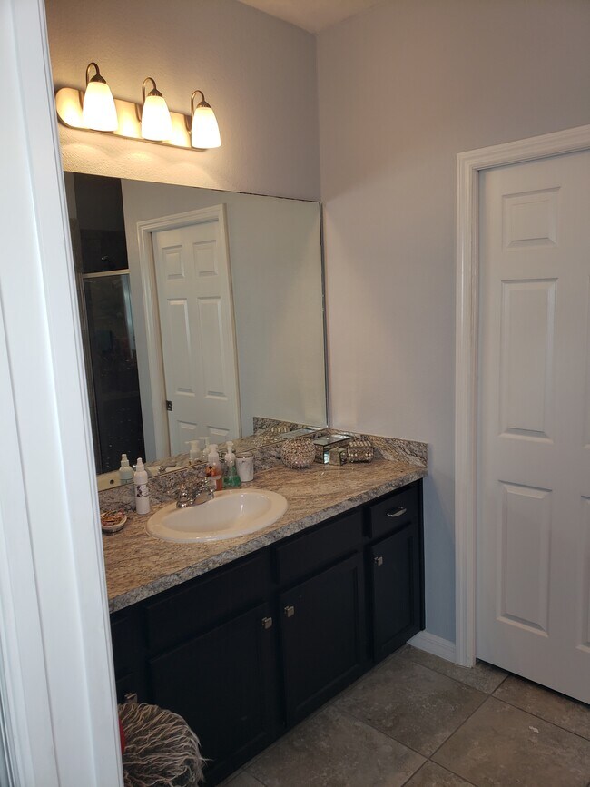 Building Photo - 644 Fortanini Cir
