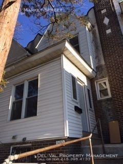 Building Photo - 1423 Market St
