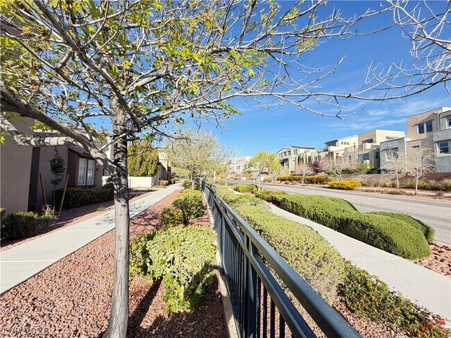 Foto del edificio - 11398 Belmont Lake Dr