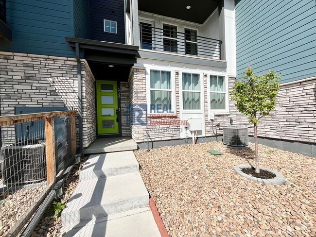 Photo - 10334 Milwaukee Cir Townhome