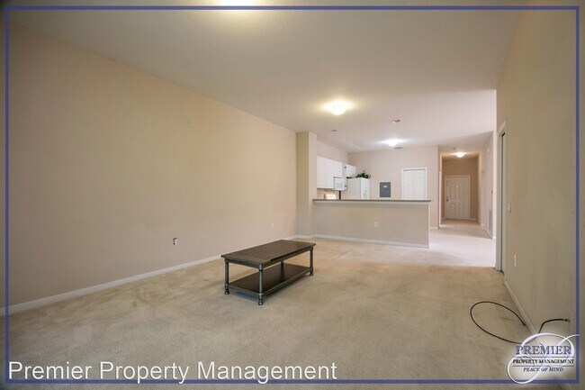 Building Photo - 3 br, 2 bath House - 10041 Heather Lane #303