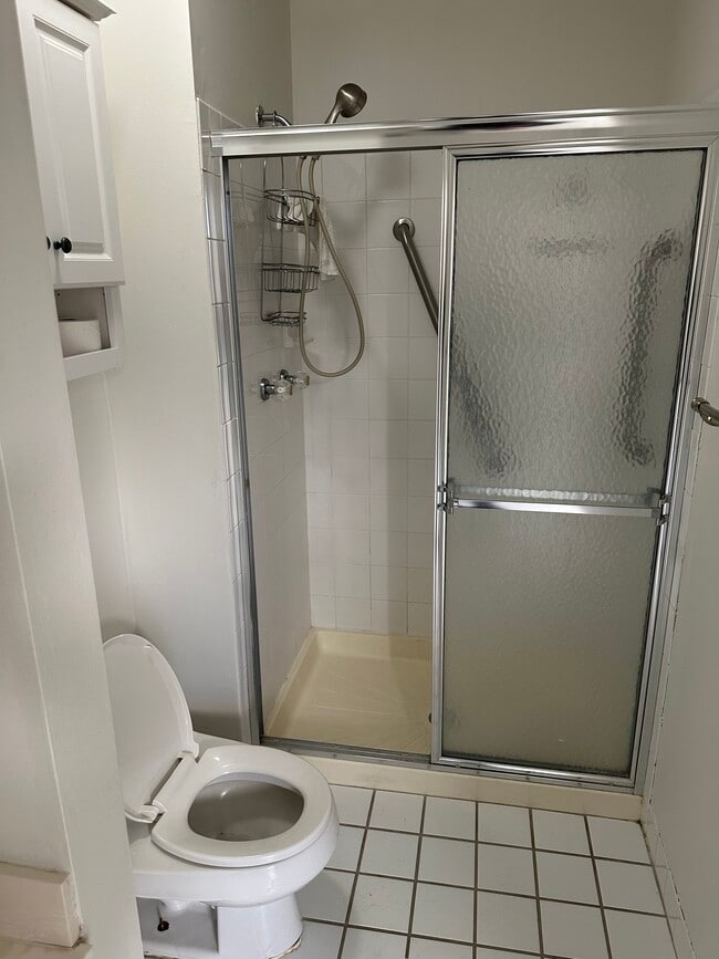 Foto del edificio - 745 Spring Lake Dr