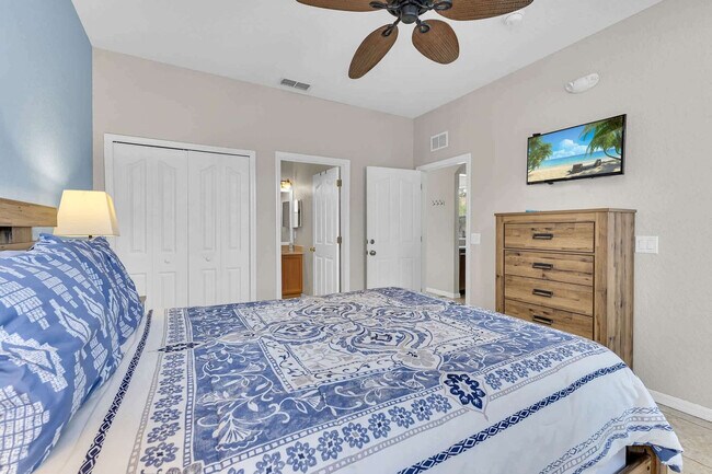 Building Photo - 448 Miramar Ave