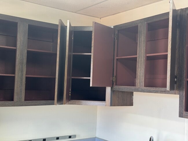 Building Photo - 1460 Dewey Ave