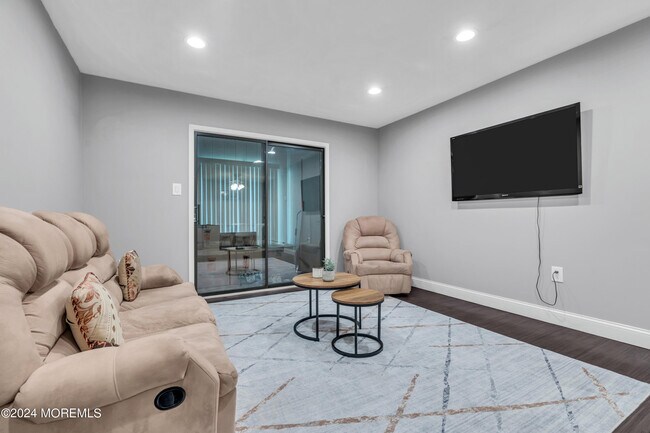 Foto del edificio - 91 Arrowood Rd