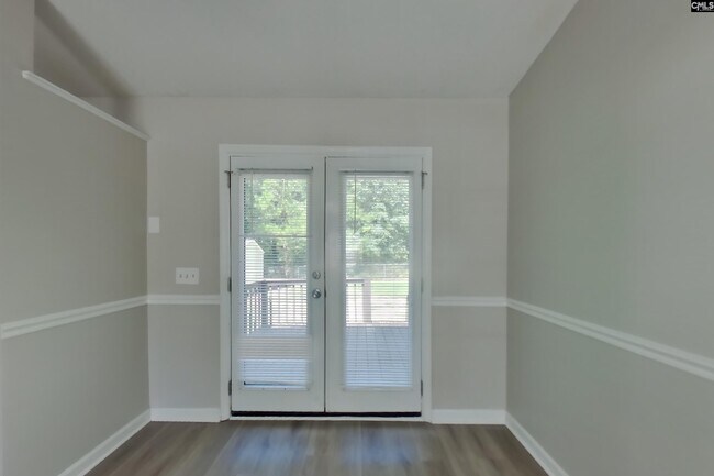 Building Photo - 425 Northshore Ct