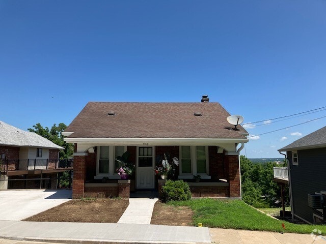Building Photo - 708 Swifts Hwy
