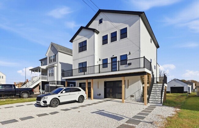 Building Photo - 6931 River Drive Rd