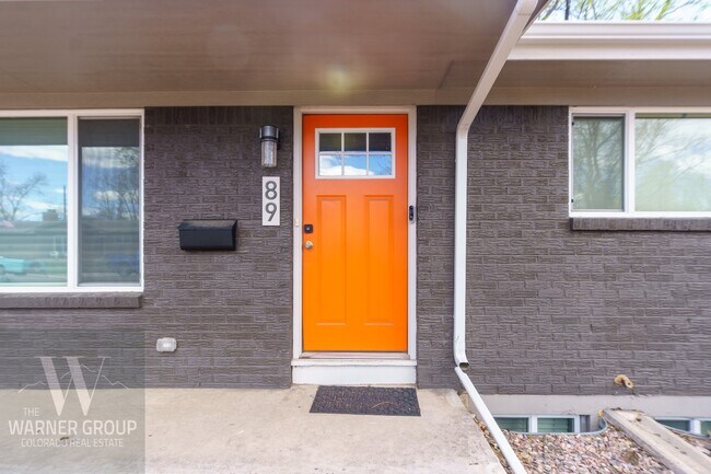 Foto del edificio - 89 Watson Blvd