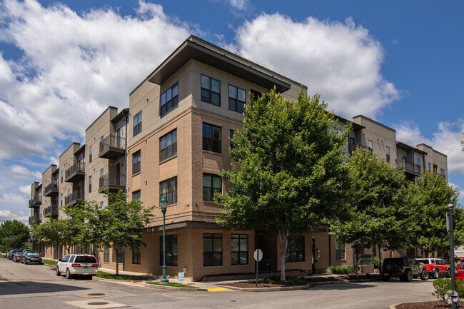 Building Photo - Vista Cameron Harbor