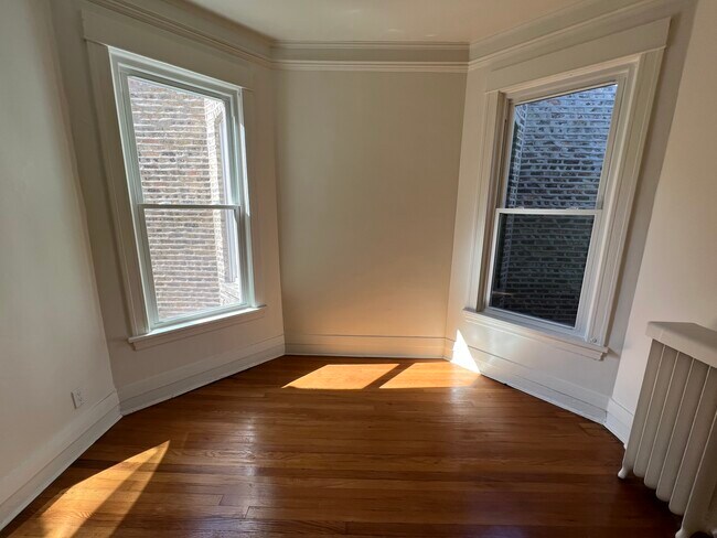 Foto del edificio - 1247 W Winnemac Ave