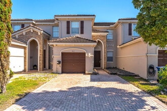 Building Photo - 851 SW 154th Path