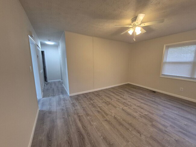 Foto del edificio - A must see 3-bedroom home!!