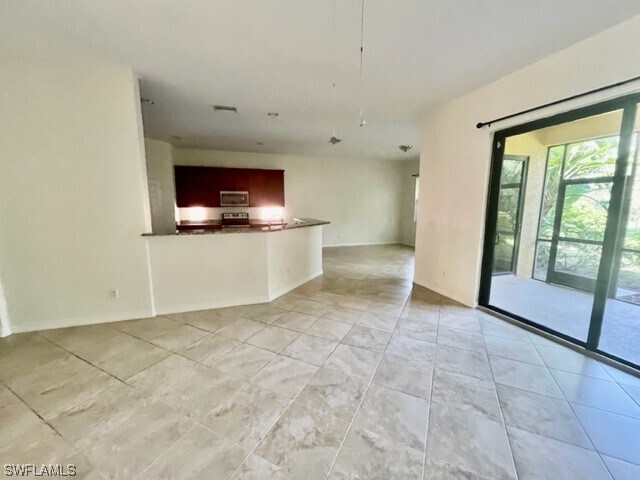 Foto del edificio - 12729 Kentwood Ave