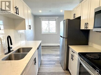 Building Photo - 76 Vanier Dr