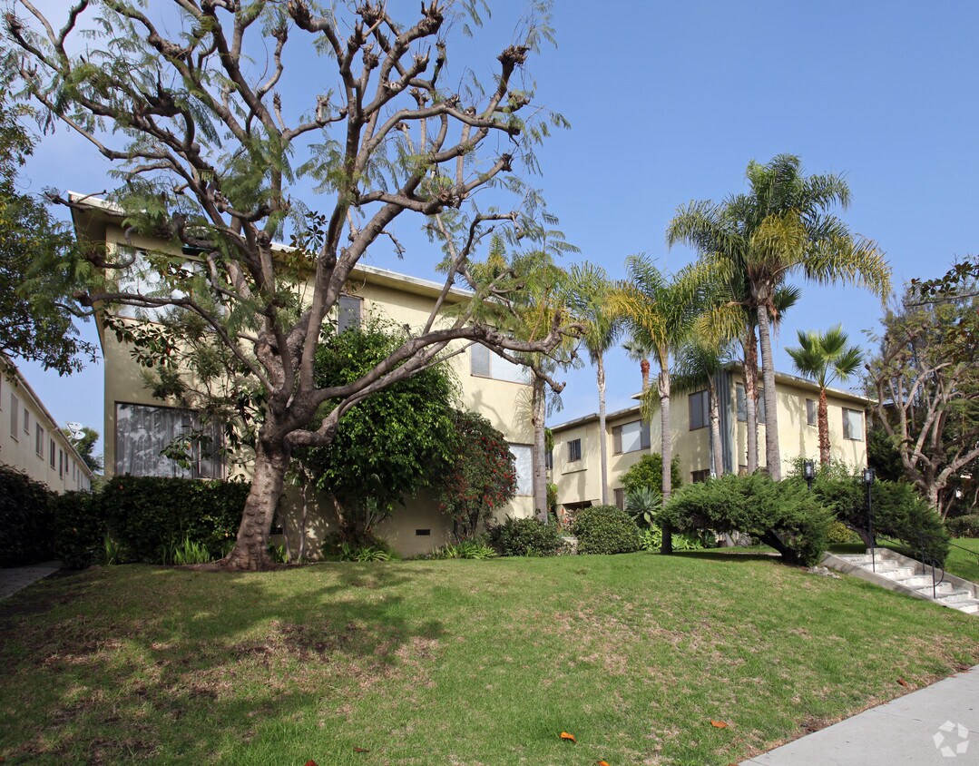 Primary Photo - 421 San Vicente Apartments