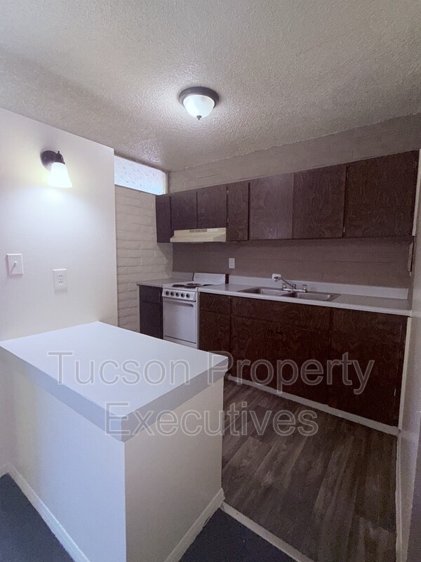 Building Photo - 20 N Leonora Ave