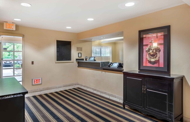 Building Photo - Furnished Studio-Seattle - Bothell - Canyo...