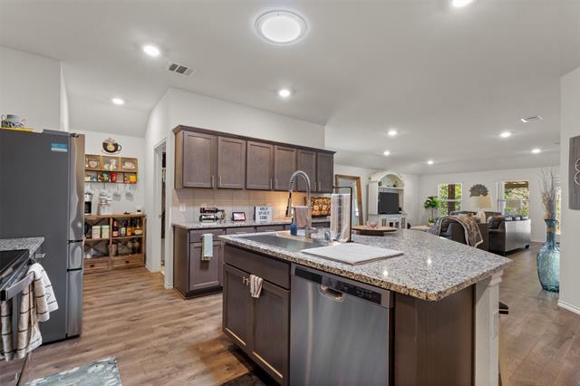 Foto del edificio - 3319 Everly Dr
