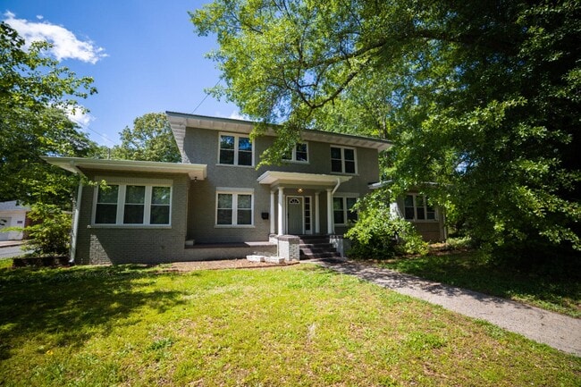 Building Photo - 801 E Marion St