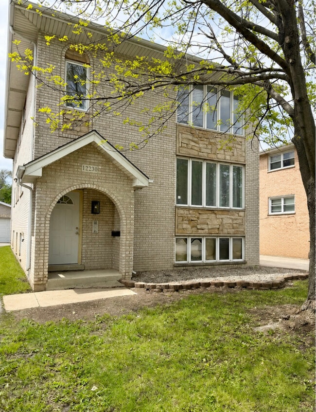 Building Photo - 12230 S McDaniels St