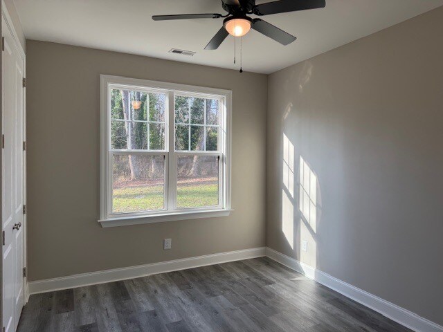 Building Photo - 302 Poplar St