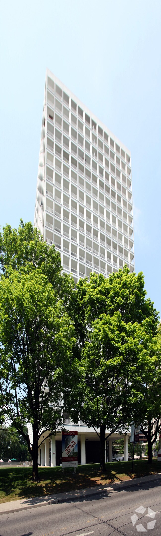 Photo du bâtiment - Tower Hill East