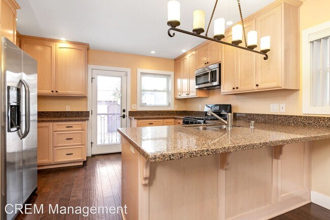 Foto del edificio - 2 br, 1 bath House - 208 Corona Ave