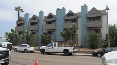 Building Photo - 739 Seacoast Dr