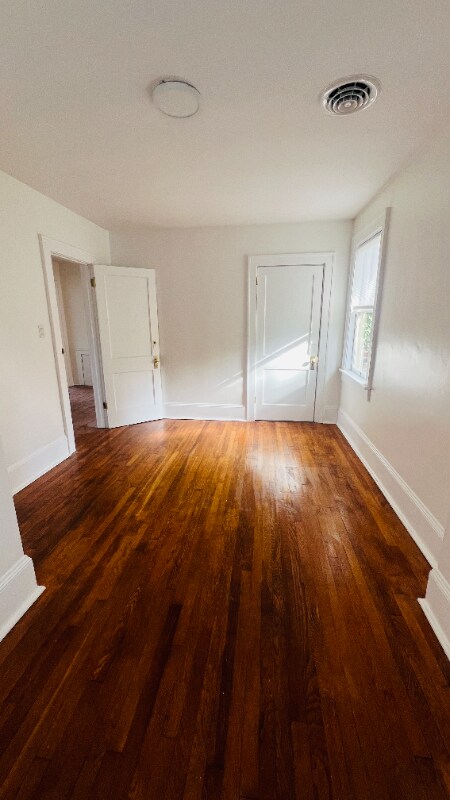 Foto principal - 812 Tyler Ave