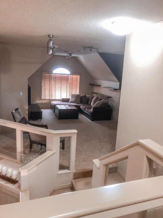 Building Photo - 141 Springmere Pl