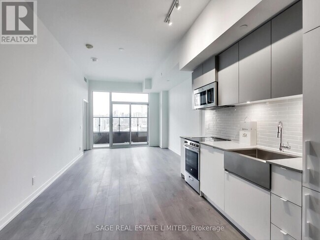 Photo du bâtiment - 270-1270 Dufferin St